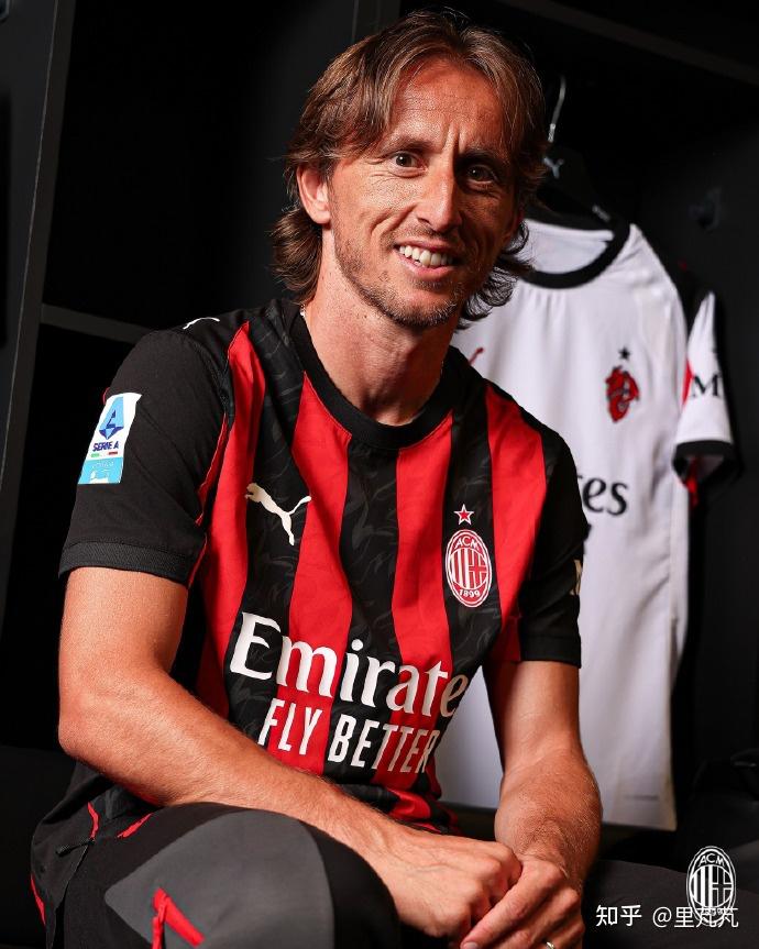 意媒：尤文冬窗很难签下贝尔纳韦，其3千万身价是主要障碍