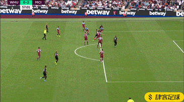 亚泰小将景泊羲完成中超首秀，月初曾说自己的梦想是中超首发