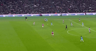 跟队记者：米兰内部否认了蒂亚戈-席尔瓦可能回归的传闻