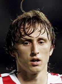 皇马vs曼城半场数据：射正1-5，控球率曼城领先