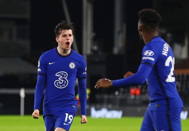 德天空：德甲三强争夺17岁中场德卡特，安德莱赫特要价2500万