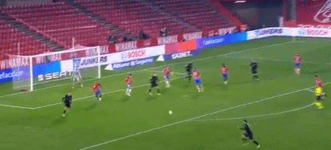 造访迈阿密国际，特雷泽盖晒与梅西合影：毋庸置疑的第一人