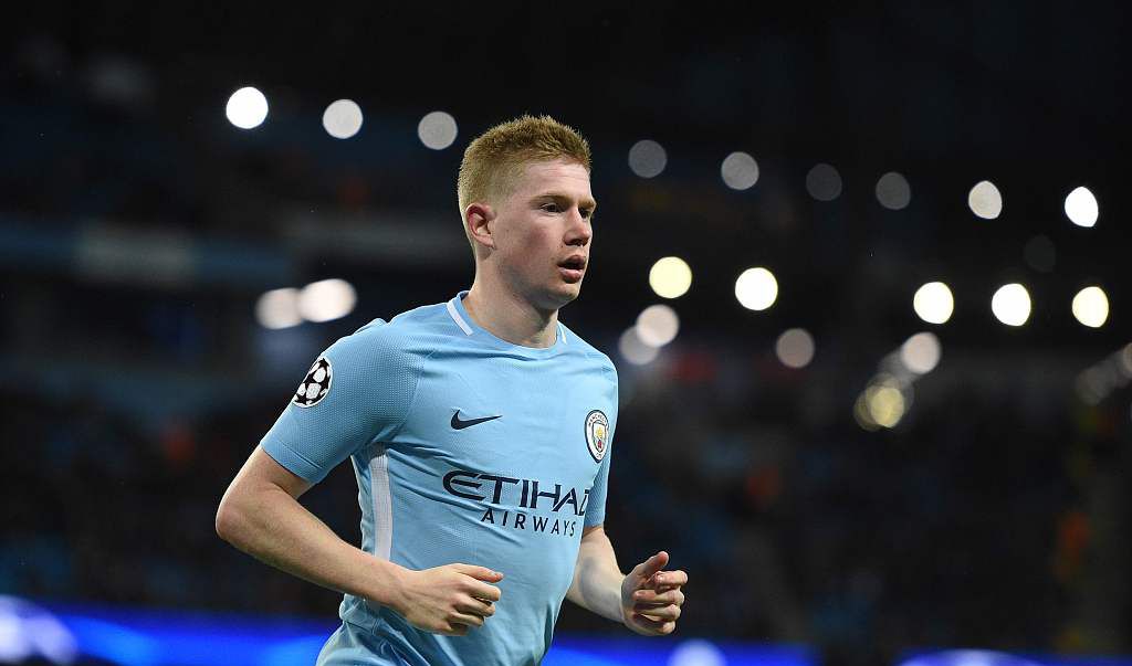 官方：德利赫特力压B费和阿马德，当选曼联11月最佳球员