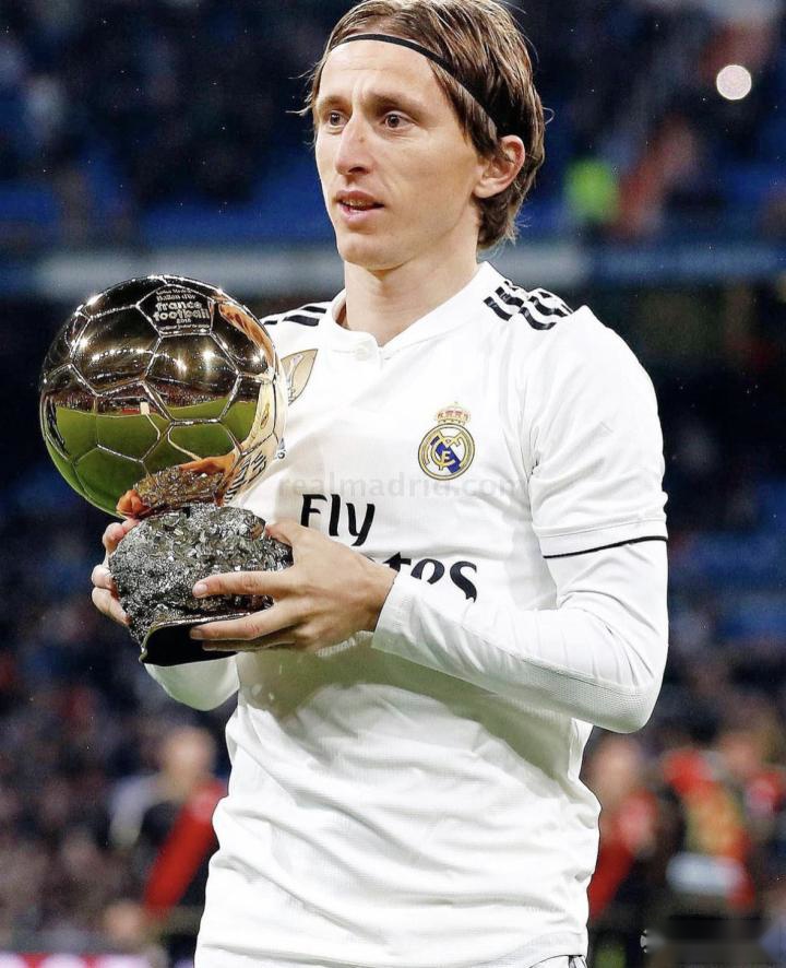 孙颖莎战胜米特兰姆，王楚钦不敌弗朗西斯卡，被对方反手限制